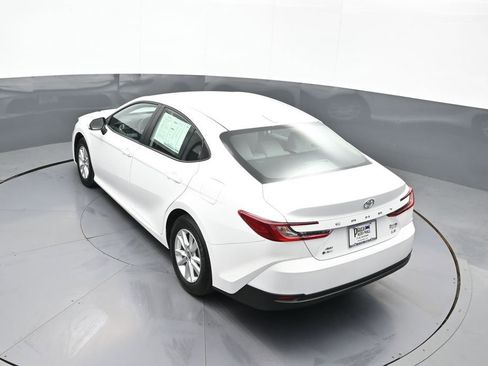 Certified 2025 Toyota Camry LE image 39