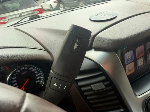 Used 2015 Chevrolet Suburban LT AWD/4WD image 15