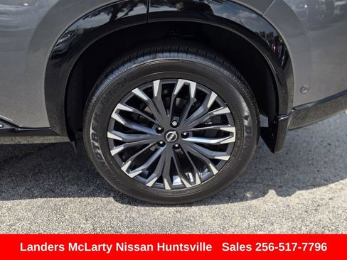 Used 2025 Nissan Rogue Platinum w/ Tech Package FWD image 12
