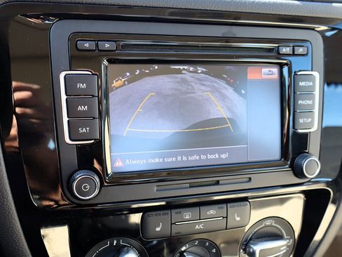 Used 2015 Volkswagen Jetta TDI SE FWD image 24