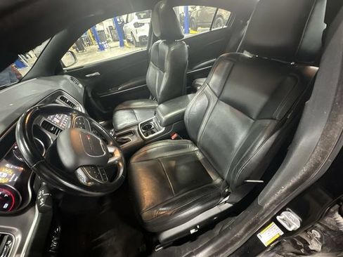 Used 2021 Dodge Charger SXT w/ Leather Interior Group RWD image 17