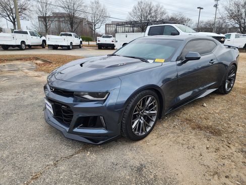 Used 2022 Chevrolet Camaro ZL1 image 3