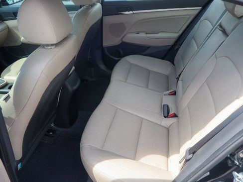 Used 2019 Hyundai Elantra Limited w/ Ultimate Package 02 FWD image 11