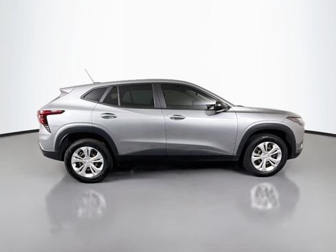 Used 2024 Chevrolet Trax LS FWD image 11