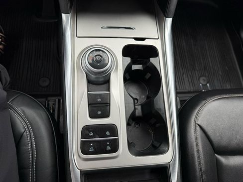 Used 2020 Ford Explorer XLT w/ Equipment Group 202A RWD image 34