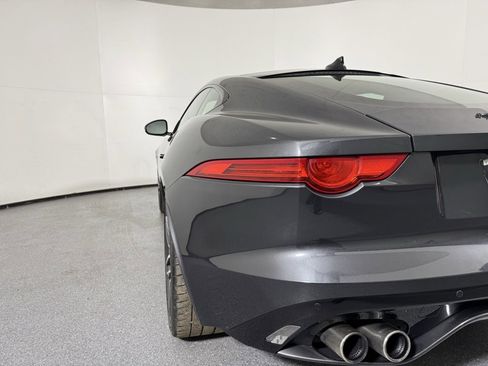 Used 2017 Jaguar F-TYPE R image 8