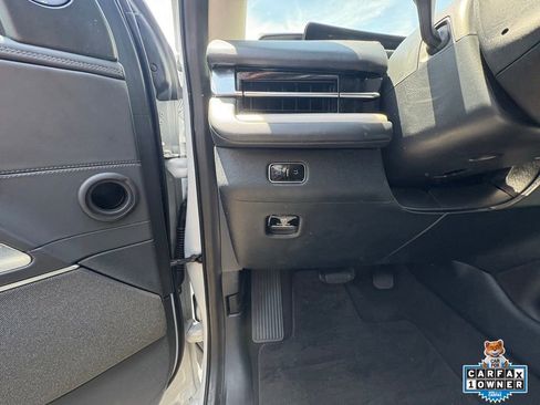 Used 2025 Lincoln Navigator Reserve AWD/4WD image 15