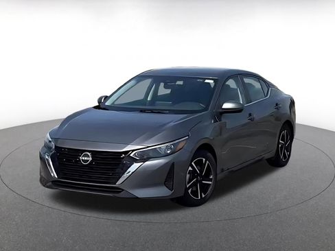 Used 2025 Nissan Sentra SV image 7