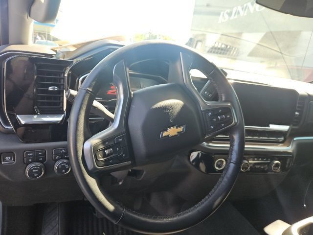 Used 2024 Chevrolet Silverado 1500 LT w/ Z71 Off-Road Package AWD/4WD image 10