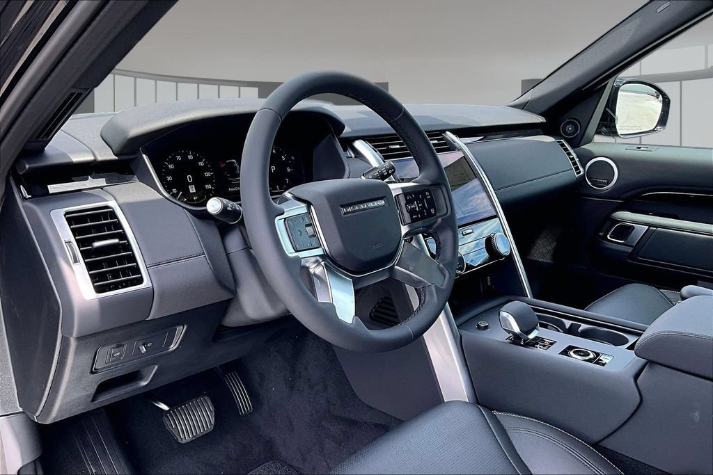 New 2026 Land Rover Discovery S AWD/4WD image 7