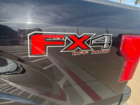 Used 2019 Ford F150 Platinum w/ Equipment Group 701A Luxury AWD/4WD image 11
