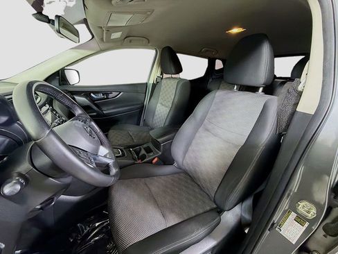 Used 2018 Nissan Rogue Sport SV w/ SV All-Weather Package image 13