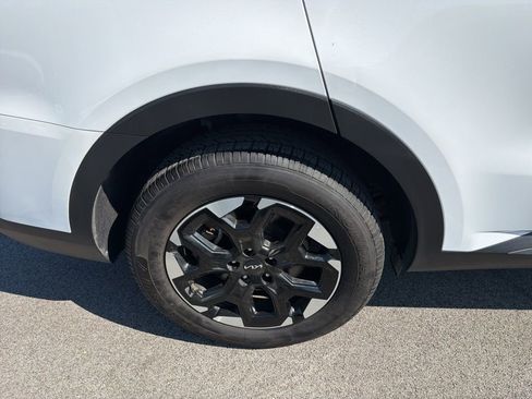 Used 2024 Kia Sorento S AWD/4WD image 13