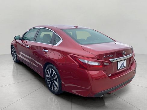 Used 2018 Nissan Altima 2.5 SV w/ 2.5 SV Technology Package image 5