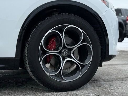 Used 2024 Alfa Romeo Stelvio Veloce image 47