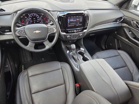 Used 2023 Chevrolet Traverse High Country FWD image 12