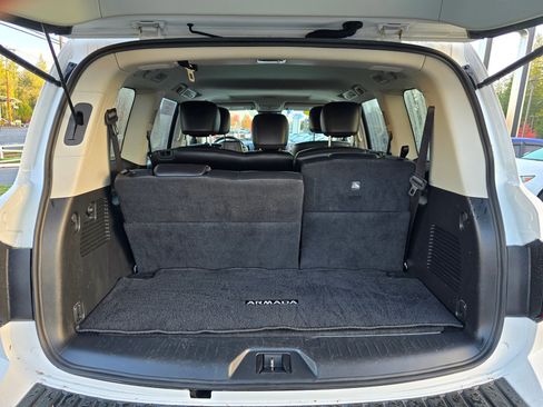 Used 2024 Nissan Armada SL image 16