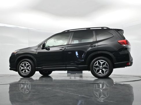 Used 2024 Subaru Forester Premium AWD/4WD image 29