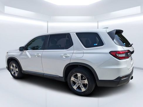 Used 2023 Honda Pilot EX-L image 5