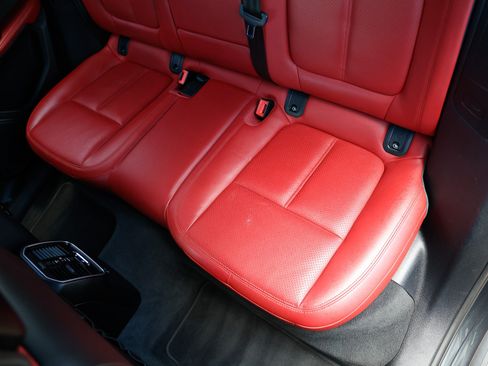 Used 2019 Porsche Macan AWD/4WD image 13