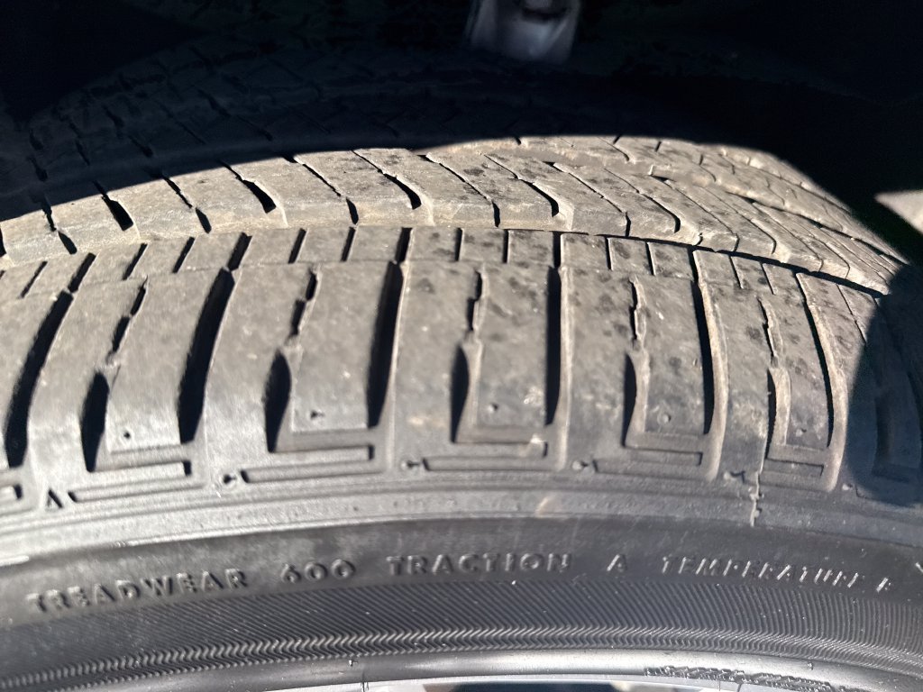 Used 2025 Dodge Durango GT AWD/4WD image 35