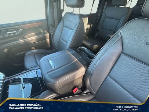 Used 2025 GMC Yukon XL Denali AWD/4WD image 25