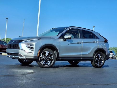 Used 2025 Mitsubishi Eclipse Cross SE AWD/4WD image 2