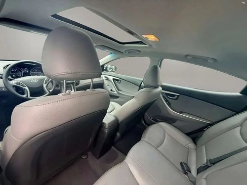 Used 2012 Hyundai Elantra Limited FWD image 16