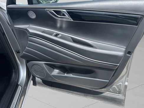 Used 2025 Genesis GV80 2.5T Standard AWD/4WD image 13