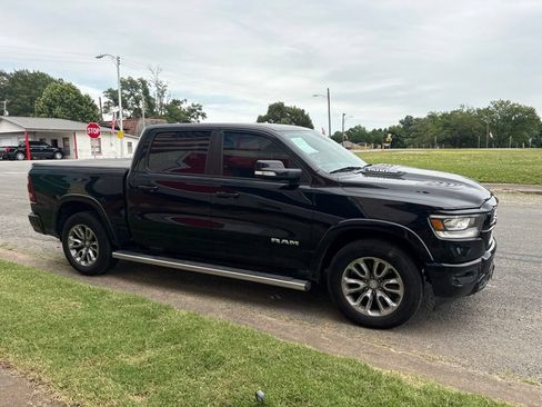 Used 2019 RAM 1500 Laramie w/ Sport Appearance Package AWD/4WD image 8