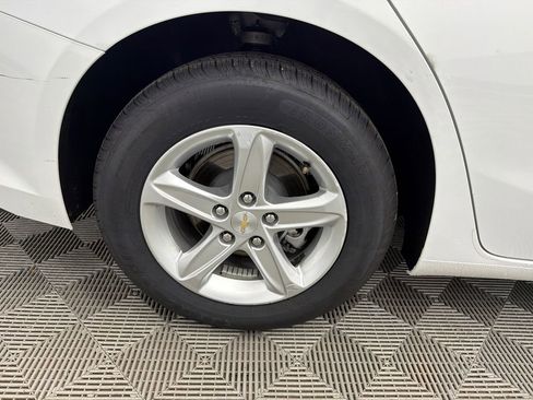 Used 2023 Chevrolet Malibu LT image 18