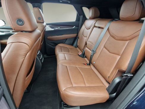 Used 2022 Cadillac XT5 Premium Luxury AWD/4WD image 26