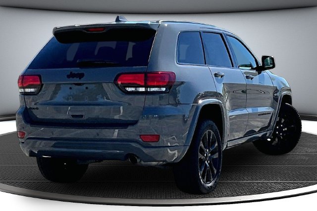 Used 2021 Jeep Grand Cherokee Laredo X AWD/4WD image 6