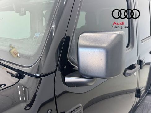 Used 2019 Jeep Wrangler Unlimited Sahara AWD/4WD image 6