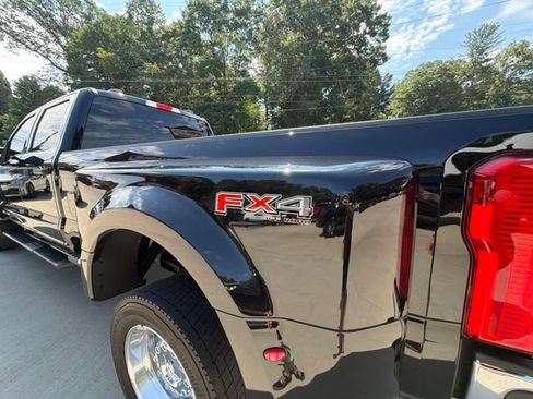 Used 2023 Ford F450 XLT w/ FX4 Off-Road Package AWD/4WD image 32