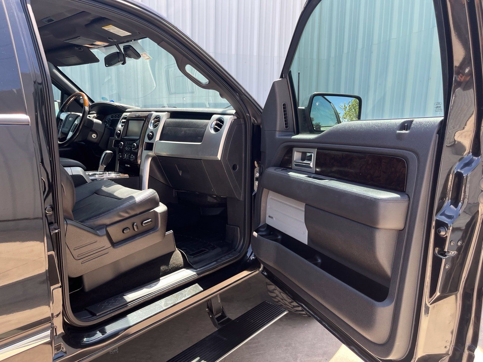 Used 2014 Ford F150 Platinum AWD/4WD image 16