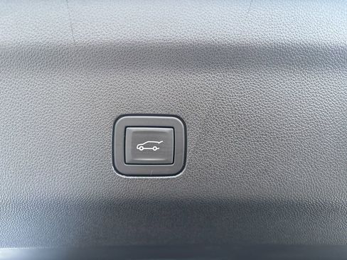 Used 2024 Chevrolet Suburban RST w/ Sport Performance Package image 13