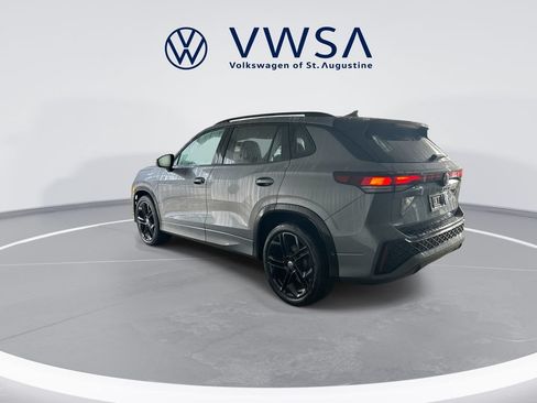 New 2026 Volkswagen Tiguan SE R-Line FWD image 5