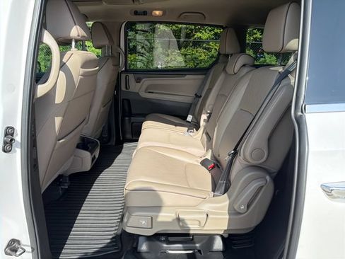 Used 2024 Honda Odyssey Elite image 14