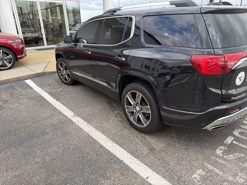 Used 2017 GMC Acadia Denali w/ Technology Package image 3