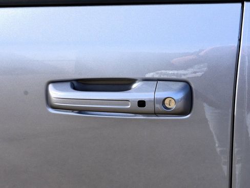 Used 2023 RAM 1500 Laramie image 14