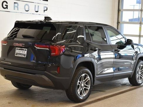 Used 2025 GMC Terrain Elevation image 4