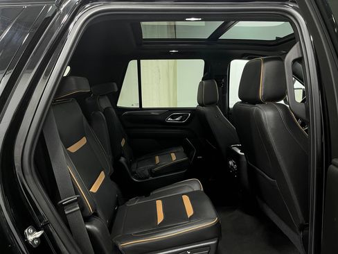 Used 2021 GMC Yukon AT4 w/ Technology Package AWD/4WD image 32