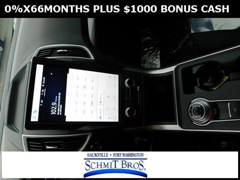 Used 2024 Ford Edge SE w/ Black Appearance Package image 50