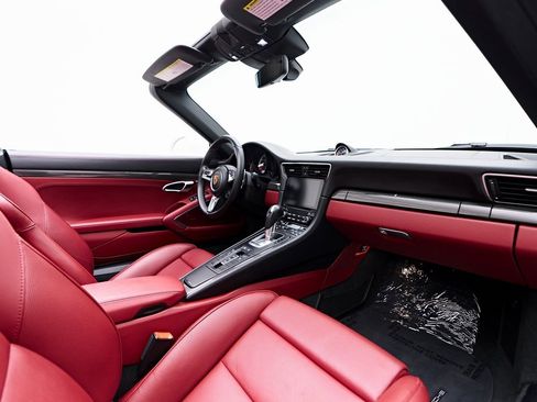 Used 2019 Porsche 911 Turbo S image 50