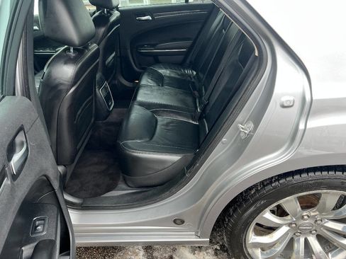 Used 2017 Chrysler 300 Limited image 20