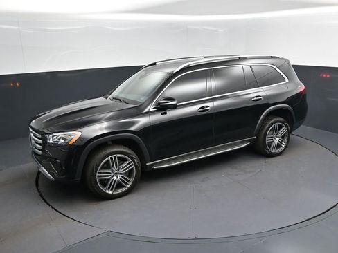 Used 2025 Mercedes-Benz GLS 450 4MATIC image 30