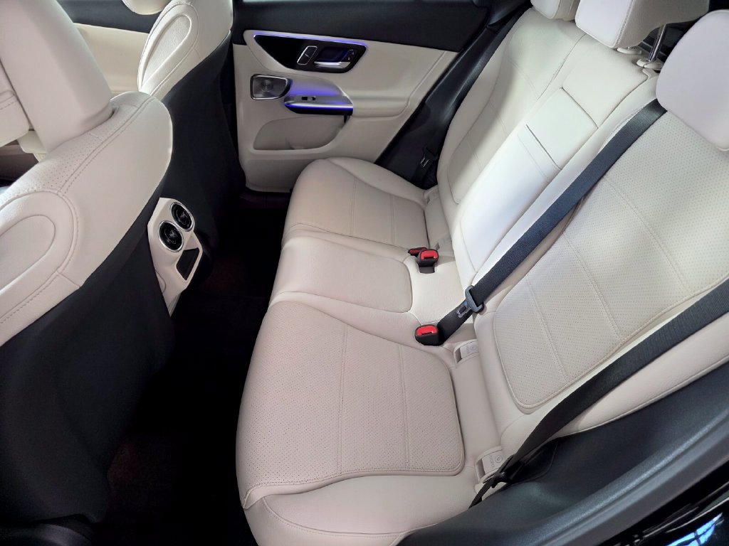 New 2027 Mercedes-Benz GLC 300 image 11