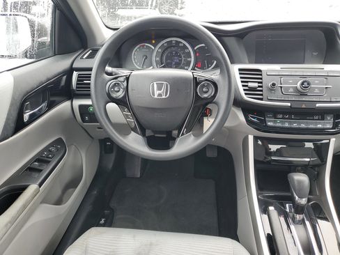 Used 2016 Honda Accord LX image 10
