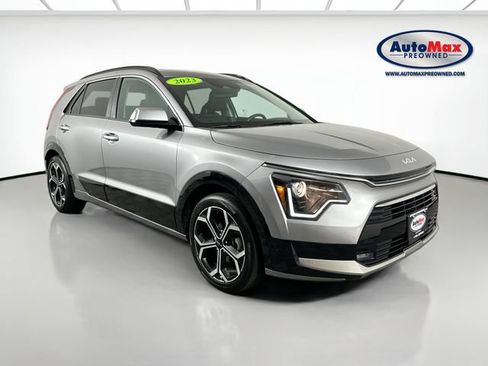 Used 2023 Kia Niro EX Touring FWD image 1